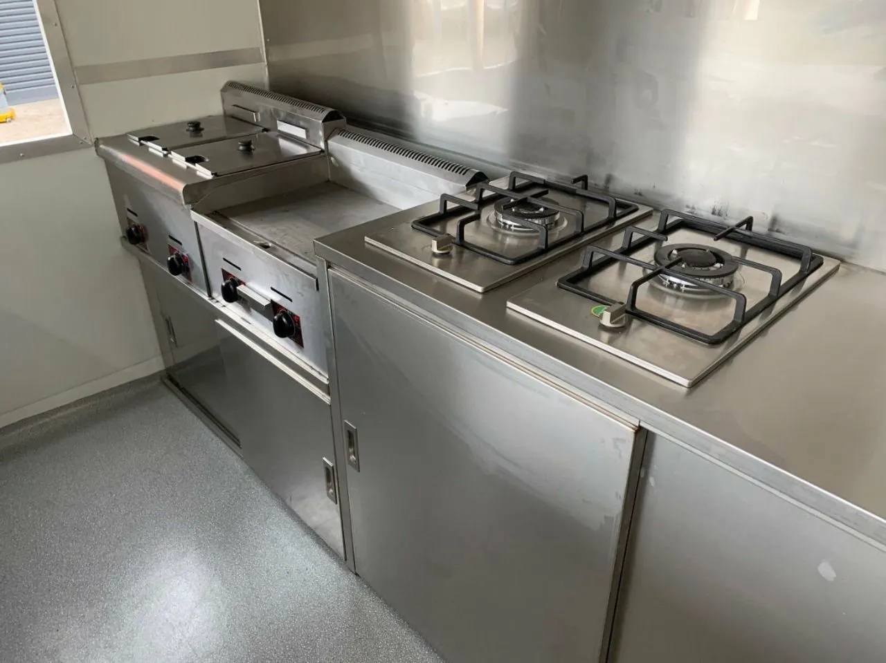 Top Mobile Kitchen Trailers photo 2