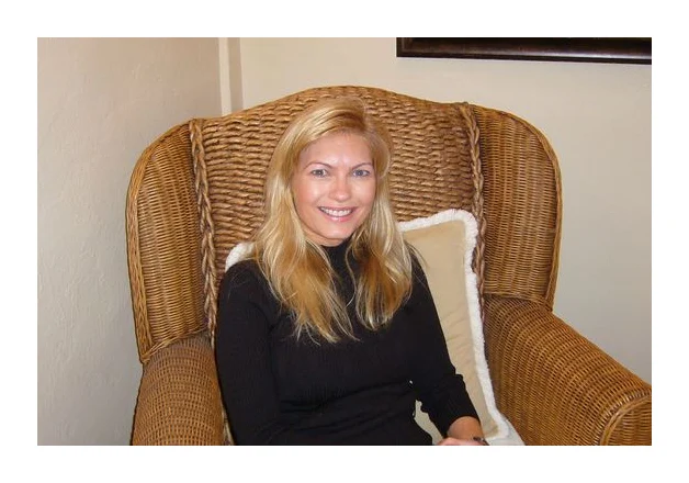 Counselling Psychologists Michelle Bennett logo